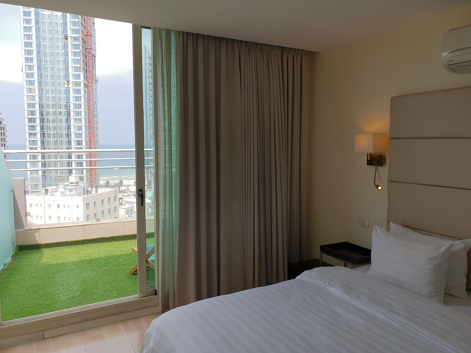 Hotel By14 Tlv